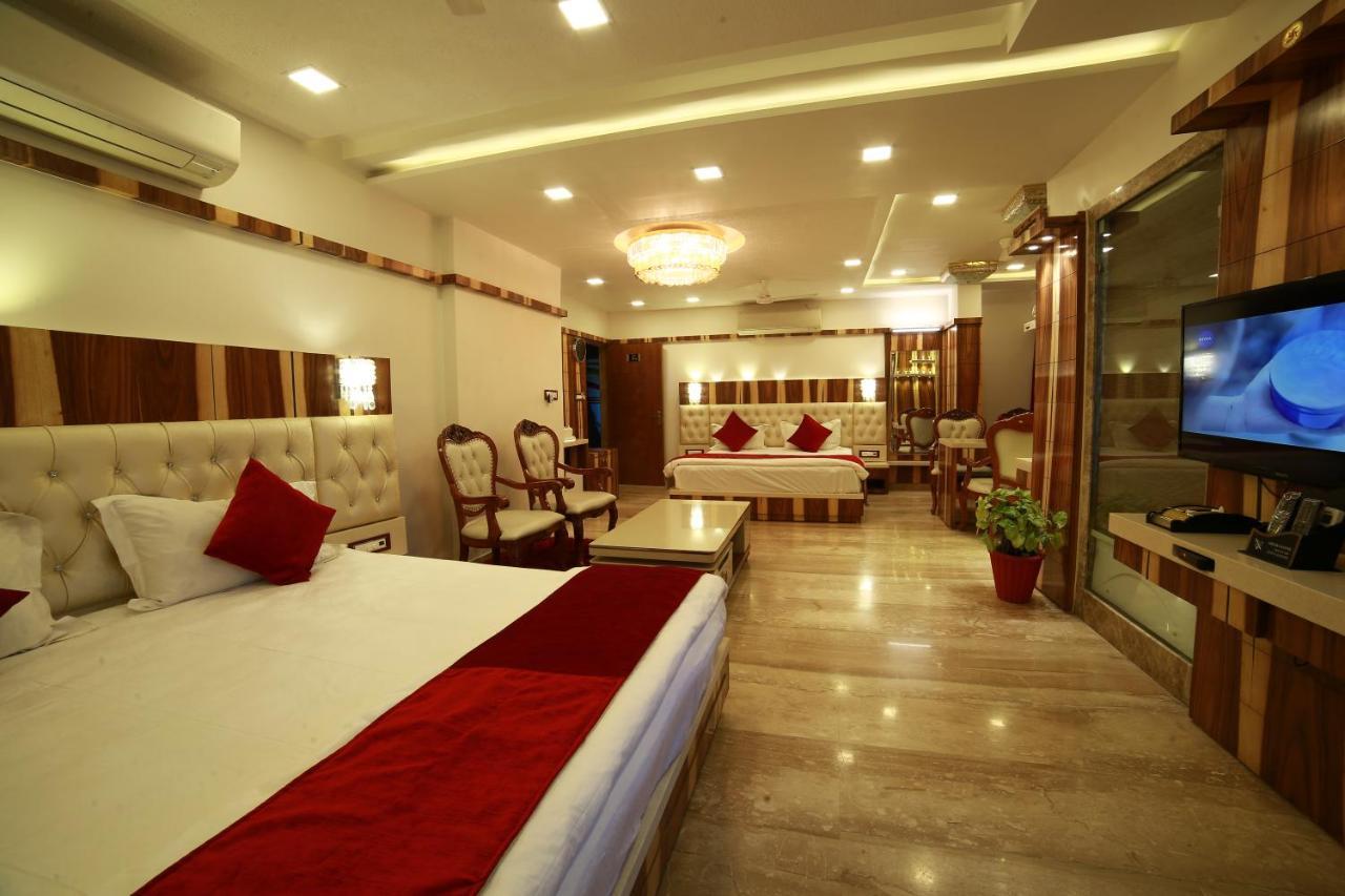 Hotel Sheratone Маунт-Абу Экстерьер фото